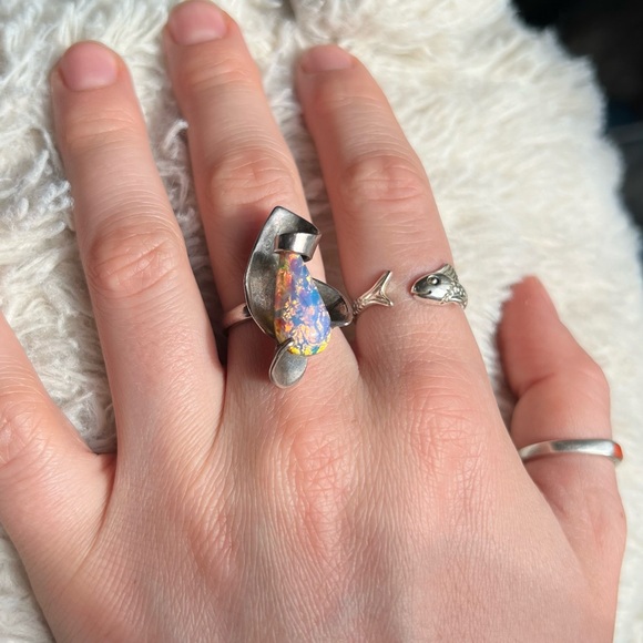 Unique Sterling Silver & Faux Opal Ring - Picture 2 of 16